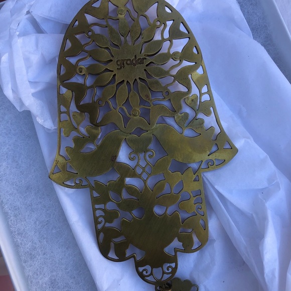 Orit Grader Hamsah Pendant in box - Picture 7 of 9